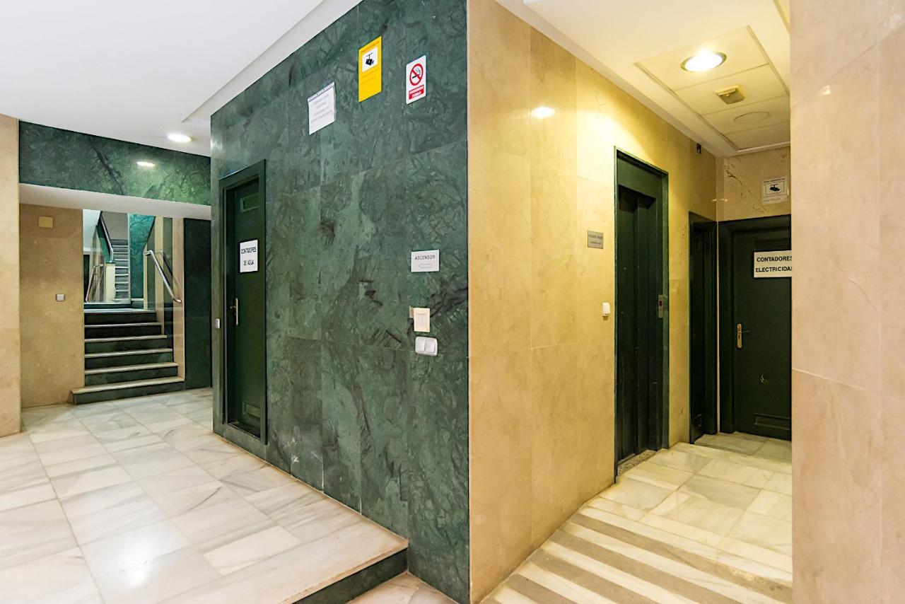 Rooms Young People Only, Soho Citycenter Malaga Ngoại thất bức ảnh